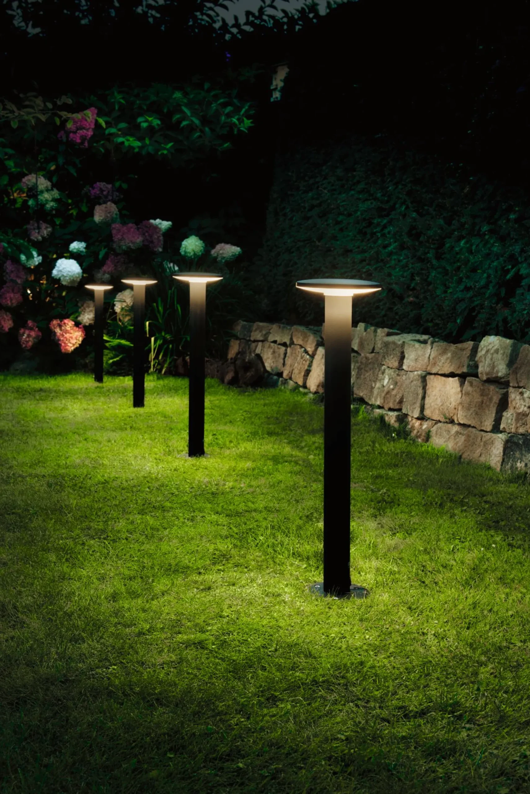 Plug & Shine LED Pollerleuchte - Plate Einzelleuchte
